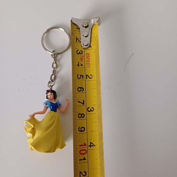 Disney Snow White Princess 3D Keychain - Picture 4 of 4